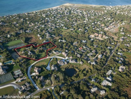 8 & 10 Old Westmoor Farm Road and 22 Pilgrim Road West of Town