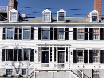 19 Orange Street Town