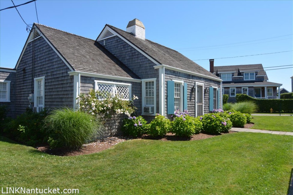 1 East Lincoln Avenue Nantucket Image