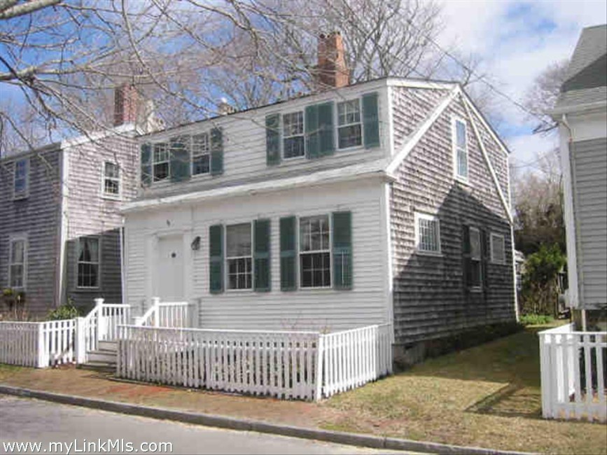 9 Lily Street Nantucket Image