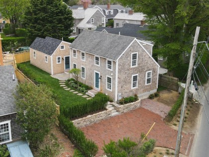 16 Quaker Road Town