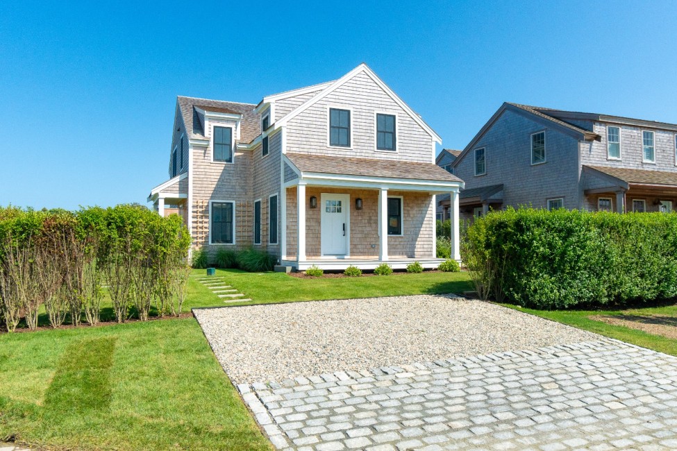 9 Hydrangea Lane Nantucket Image