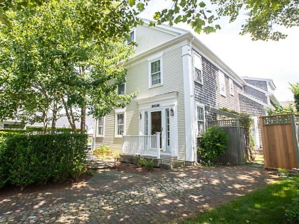 8 Curlew Court Naushop