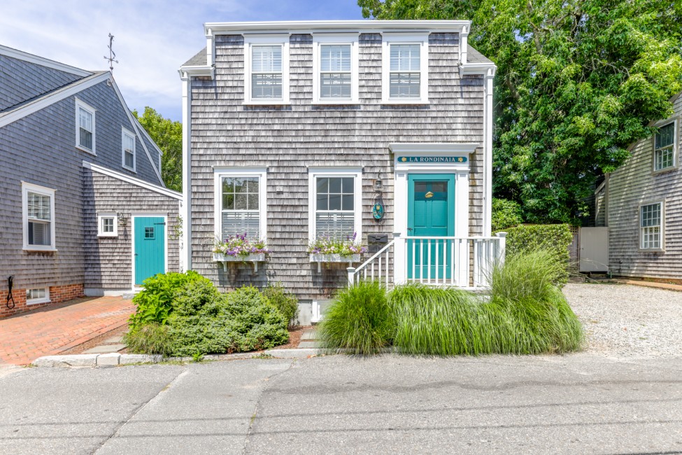 5 1/2 Eagle Lane Nantucket Image