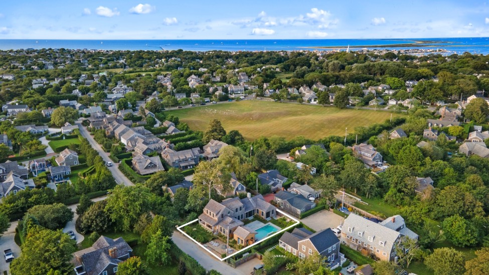 8 Winn Street Nantucket Image