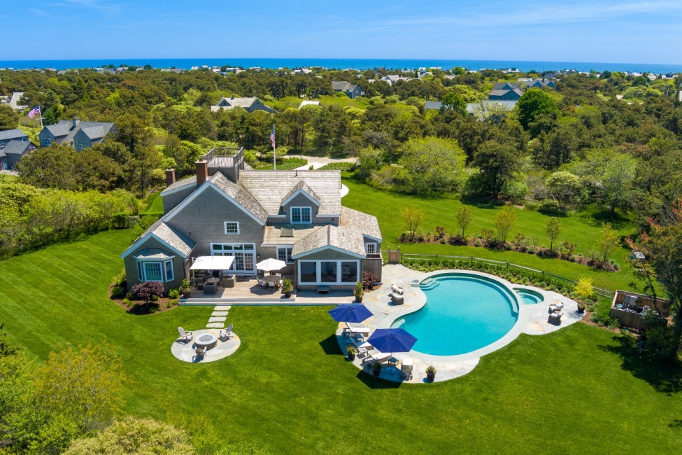 24 Masaquet Avenue Nantucket Image