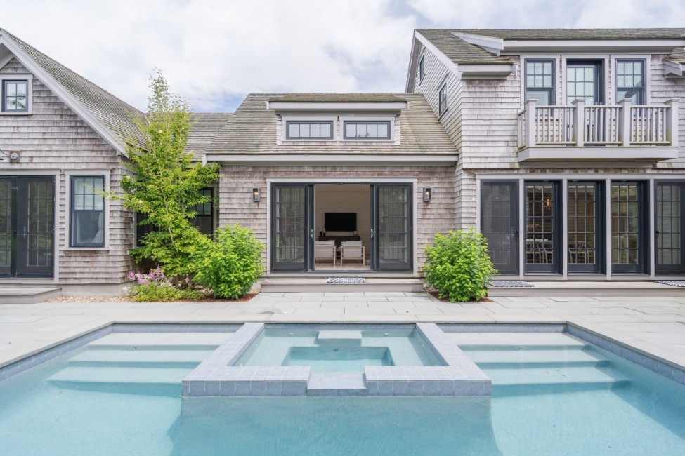 9B Pilgrim Road Nantucket Image