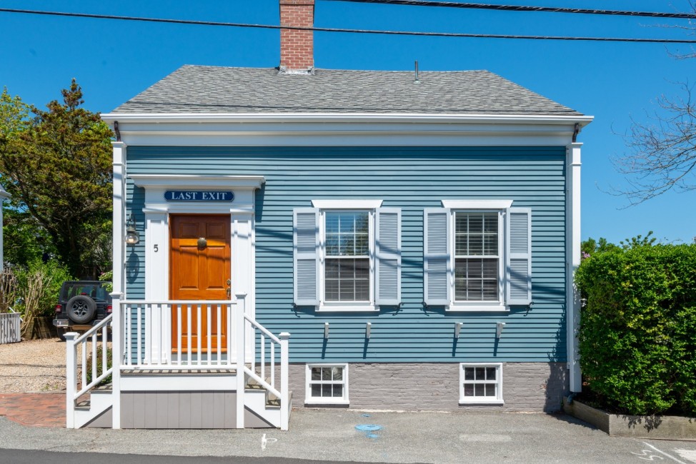 5 East Dover Street Nantucket Image