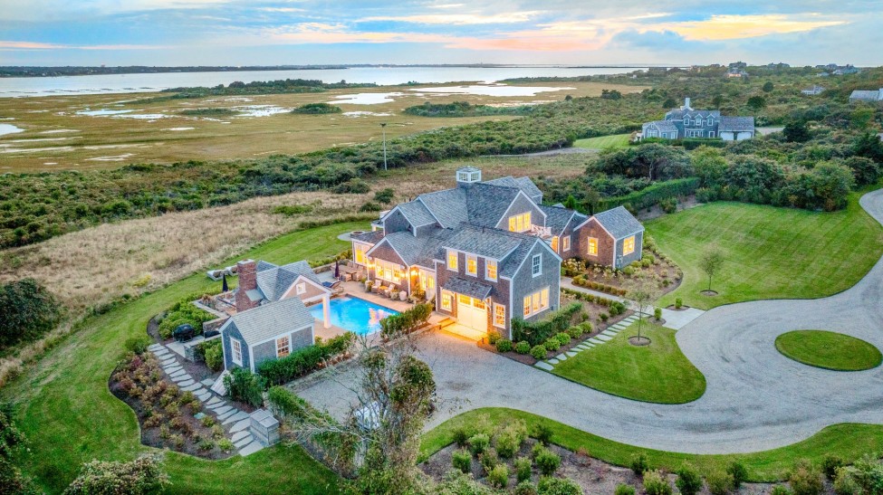 7 Weetamo Road Nantucket Image