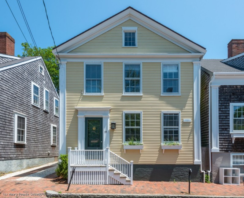 32 Pine Street Nantucket Image