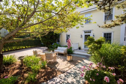6 Dovekie Court Naushop