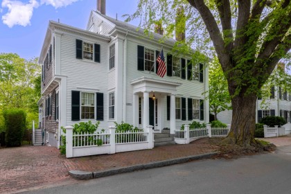 9 Pleasant Street Town