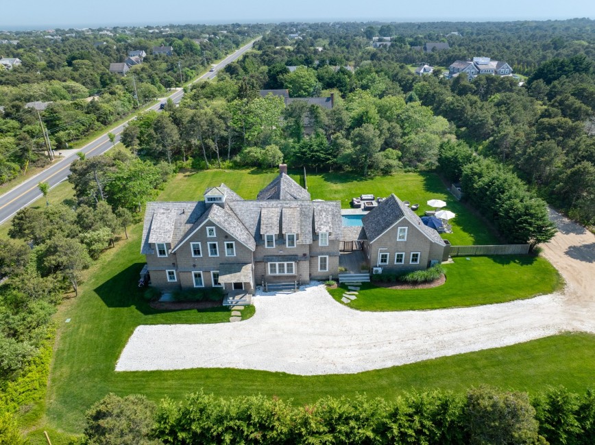 115 Surfside Road Nantucket Image