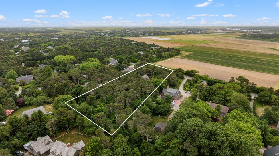 18 & 20 Somerset Lane Nantucket Image