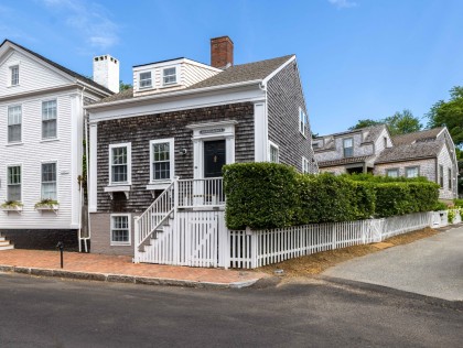 34 Pine Street Town