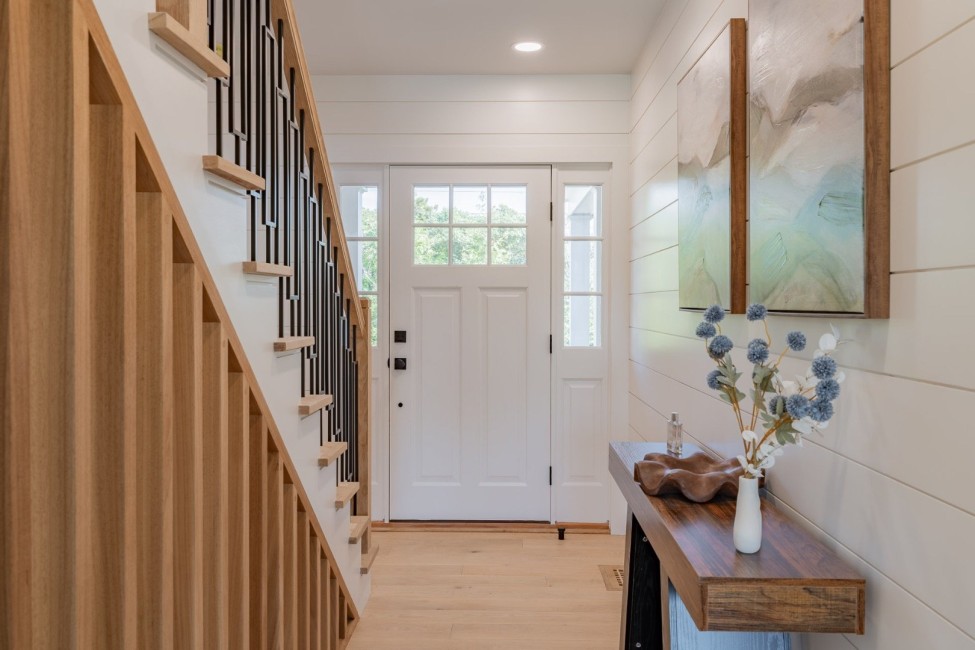  75 Fairgrounds Road Image 6
                                    