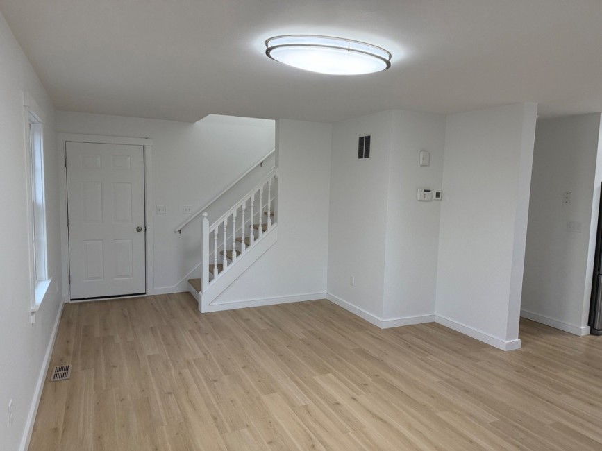  106 Old South Road Unit B Image 12
                                    