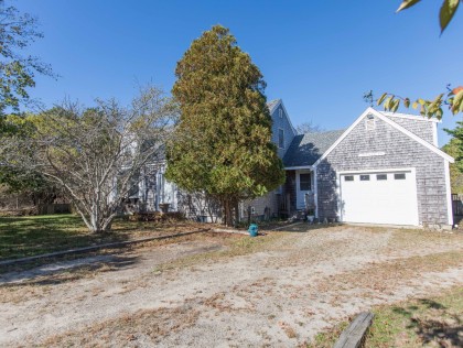 23 Fairgrounds Road Mid Island