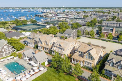 6 White Elephant Way Town