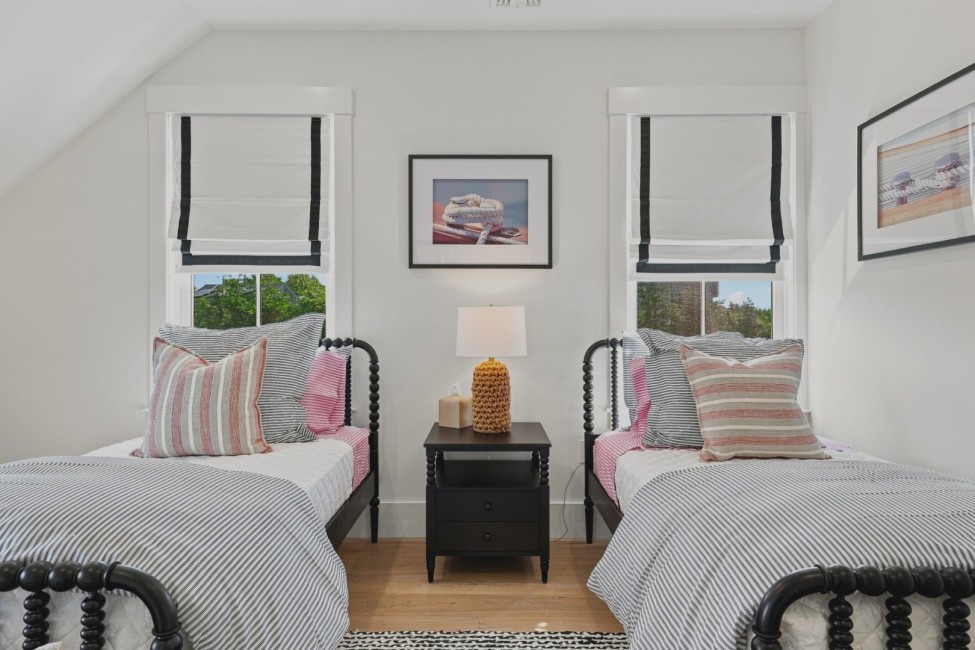  18 Honeysuckle Drive Image 31
                                    
