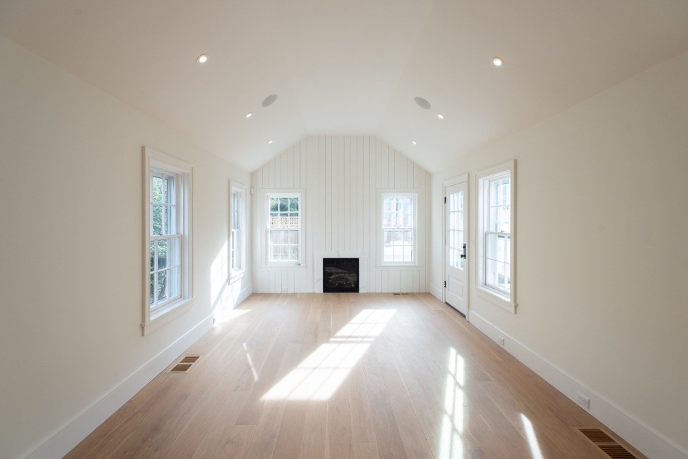  10 Silver Street Image 42
                                    