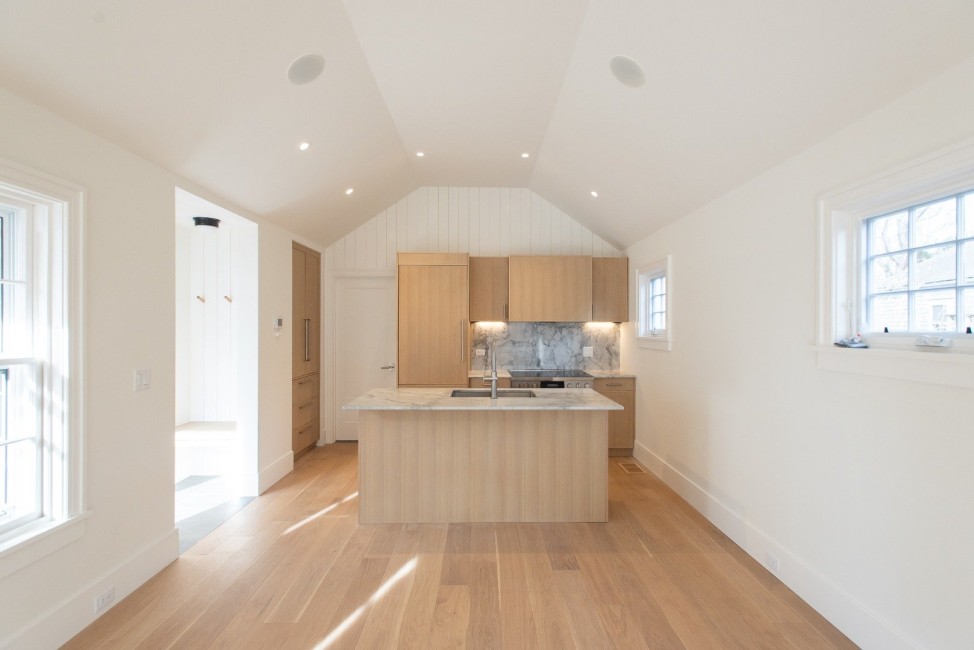  10 Silver Street Image 43
                                    