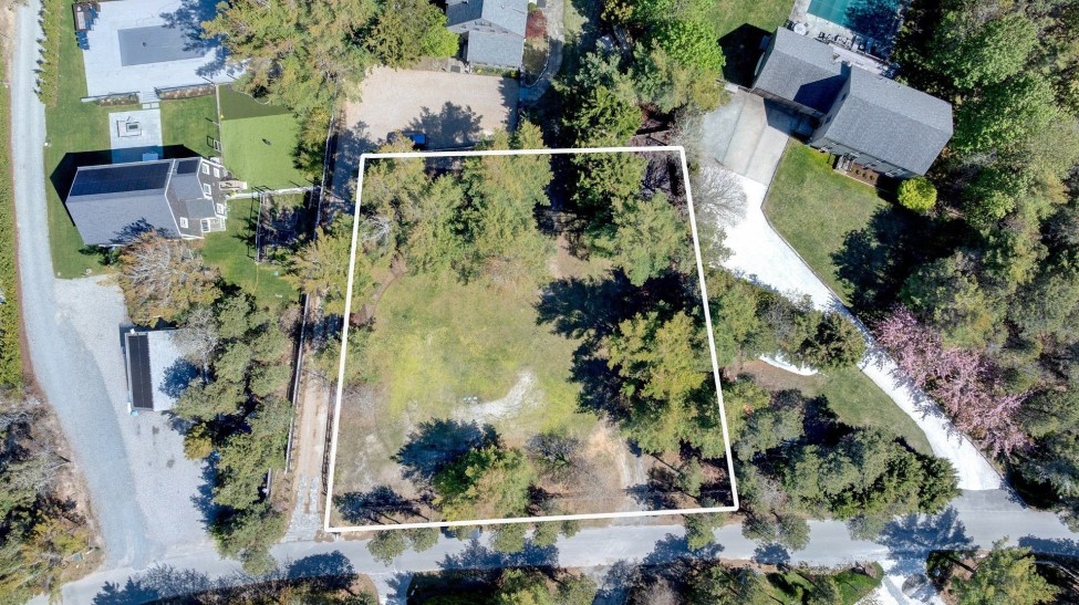  10A Bayberry Lane Image 1
                                    