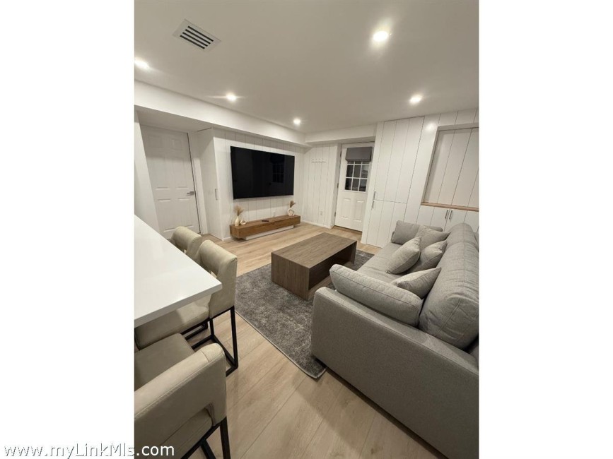 12 Appleton Road Image 24
                                    