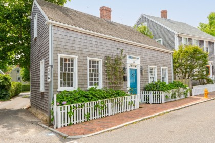 35 Pine Street Town
