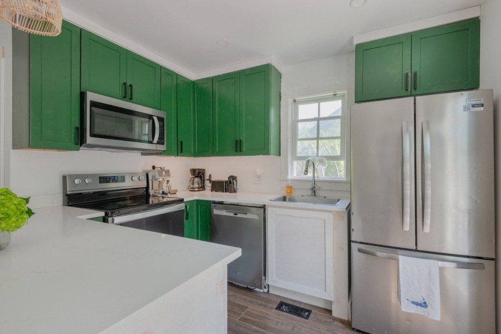  21A Pine Grove # 2 Image 6
                                    