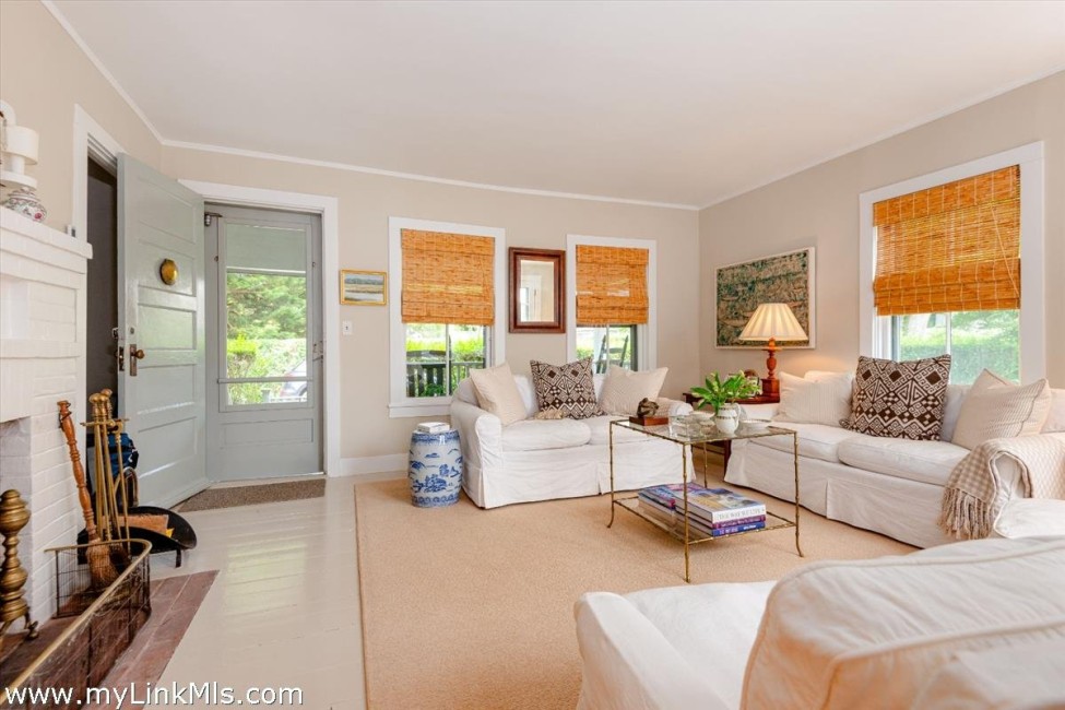  12 Cottage Avenue Image 10
                                    