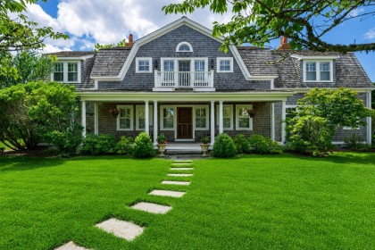 8 Hedge Row Sconset
