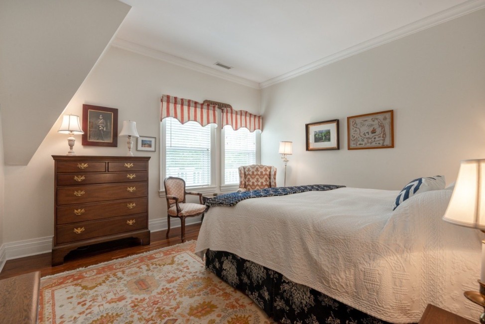  8 Hedge Row Image 26
                                    