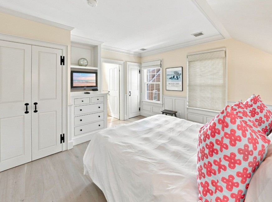  44 & 44B Pine Street Image 33
                                    