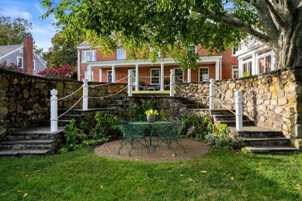  19 Pleasant Street Image 50
                                    