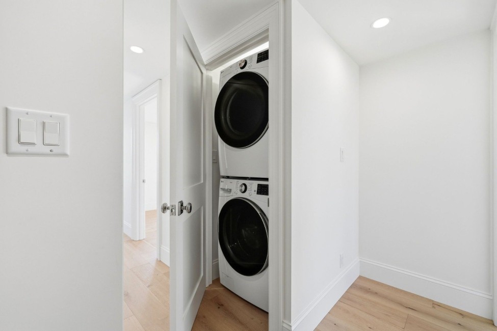  85 Orange Street Image 63
                                    